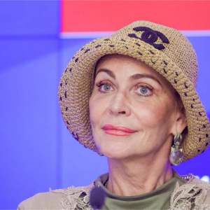 64-летняя Алена Яковлева высказалась об отношениях с молодыми избранниками